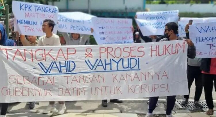 Berani Jujur Hebat Menjadi Sorotan,Aset Plt Dispendik Jatim Diduga Tangan Kanan Gubernur Provinsi Jawa Timur Usai Digeledah KPK RI