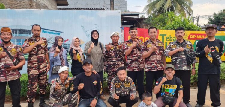 Keluarga Besar FKPPI Rayon 100407 Cileungsi Bersama Koramil 0621 Berbagi Takjil di Bulan Ramadhan