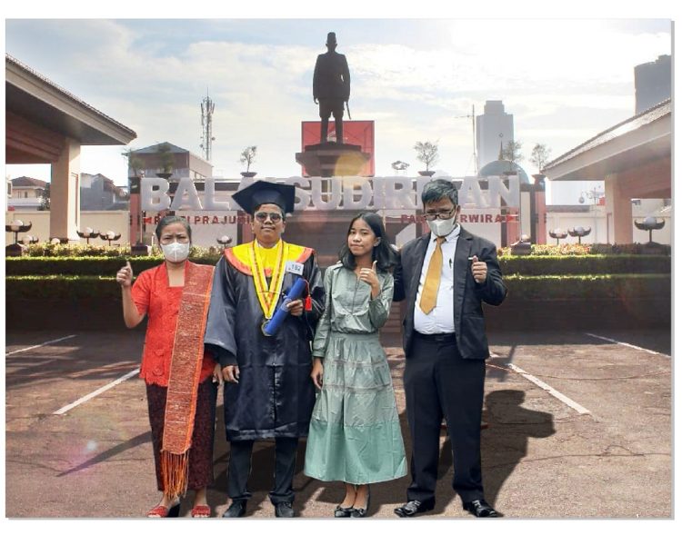 Keluarga Pemimpin Redaksi Koran SINAR PAGI, Cetak Dan Online, Mengucapkan Idul Fitri 1444 H Tahun 2023 M