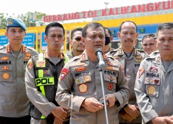 Kapolda Jateng Cek Kesiapan Pengamanan Mudik di GT Kalikangkung, Terpantau Pemudik Mulai Masuk Jateng, Arus Lalin di Tol Kalikangkung Naik 15 Persen