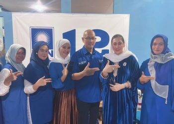 Partai Amanat Nasional (PAN) DPD Kabupaten Bogor Beserta  Puan PAN Bagi – bagi Takjil di Depan Kesekertariatan