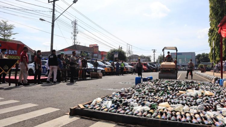 Polres Pagar Alam Musnahkan Barang Bukti Hasil Operasi Pekat Musi 2023