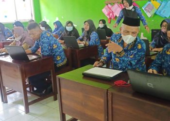 Guru dan Kepala Sekolah Korwilcam Patikraja Bergerak Tuntaskan PMM