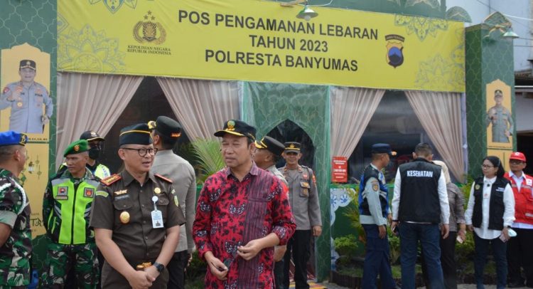 Bupati Bersama Forkopimda Banyumas Pantau Kesiapan Pos Pengamanan Lebaran 2023