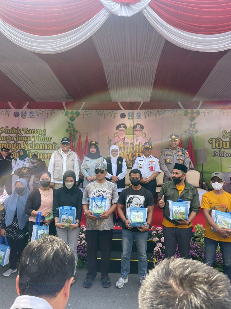 Jasa Raharja Cabang Utama Jawa Timur Berkolaborasi Dengan Dishub Provinsi Jatim Memberangkatkan Mudik Bareng Idul Fitri 1444 H Tahun 2023 Bagi Masyarakat Jatim