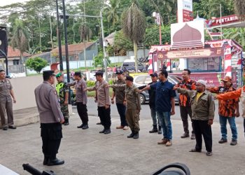 AKP Atang Bin Karna Pimpin Apel Gabungan Persiapan Malam Takbiran Hari Raya Idul Fitri 1144 H