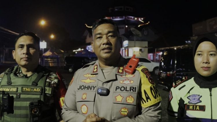 Kapolres Purbalingga Bersama Dandim Patroli Sepeda Motor, Pantau Langsung Malam Takbiran
