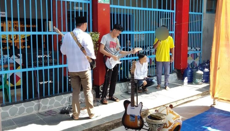 Hibur Pengunjung, Rutan Kota Agung Suguhkan Penampilan band dan Tim Hadroh WBP