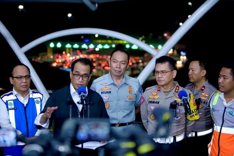 Rivan A. Purwantono : Menteri Perhubungan, Kakorlantas Polri dan Jasa Raharja Amankan Mudik di Km 70 Tol Cikarang Utama