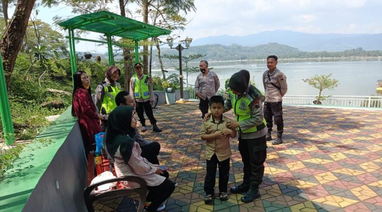 Polda Jateng Gelar Ribuan Personel di Sejumlah Obyek Wisata pada H+2 Idul Fitri