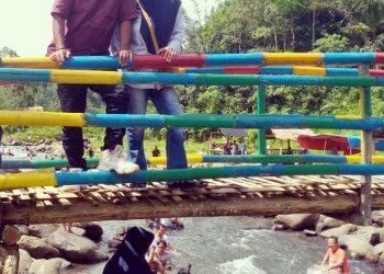 Sejuknya Sungai Trokon Curup, Objek Wisata Provinsi Bengkulu Dipadati pengunjung, Pengaturan Parkir Perlu Dibenahi Oleh Pengelola