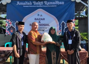 Santri Ponpes Manbaul Husna Purwokerto Gelar Baksos Ramadhan