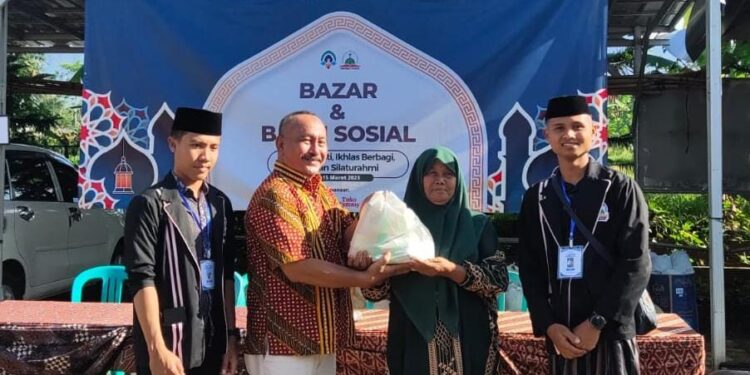 Santri Ponpes Manbaul Husna Purwokerto Gelar Baksos Ramadhan
