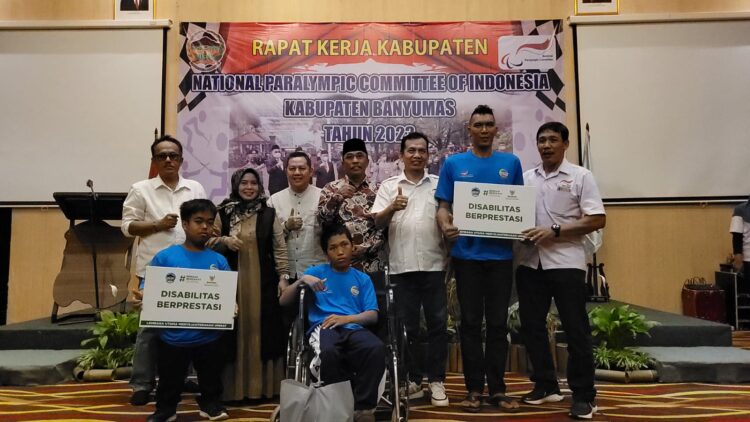 BAZNAS Banyumas Serahkan Bantuan Untuk Atlet Disabilitas