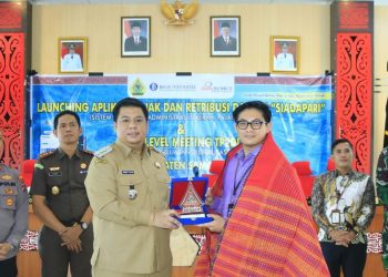 Bupati Samosir Launching Aplikasi Pajak dan Retribusi Daerah SIADAPARI