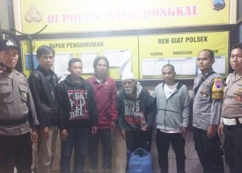 Bhabinkamtibmas Polsek Kutasari Jemput Kakek Tersesat di Pemalang