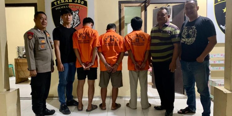 Gara Gara Judi Togel,  Anak dan Bapak ditangkap Polisi