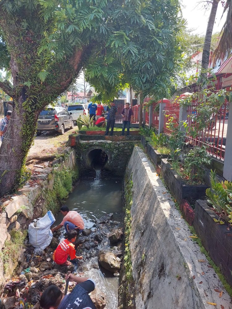 Sabtu Pagi Rutan Kota Agung Bersih-Bersih