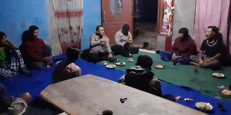 Cegah Kecelakaan Kerja, Kapolsek Kutasari Beri Pembinaan Penderes