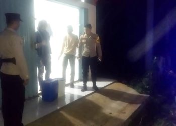 Polsek Rembang Sita 30 Liter Tuak dari Warung di Desa Losari