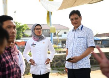 Bupati Nina Agustina Bersama Calon Investor Keliling Proyek Mangkrak