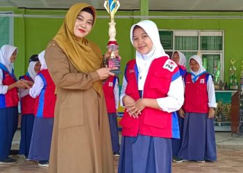 SMP Negeri 2 Jasinga Kembali Raih Prestasi Ekskul Paskibra dan PMR