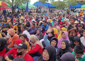 Ribuan Buruh di Banyumas Rayakan May Day