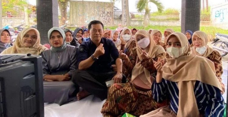 Kepala Puskesmas Curug Bersama Puluhan Kader Posyandu Menggelar Halalbihalal Sekaligus Persiapan Sub PIN POLIO Kedua