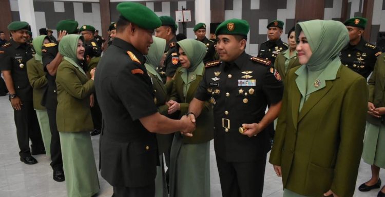 Danrem 071/Wijayakusuma Diserahterimakan Dari Kolonel Inf Yudha Airlangga Kepada Kolonel Czi Mohammad Andhy Kusuma, S.Sos., M.M