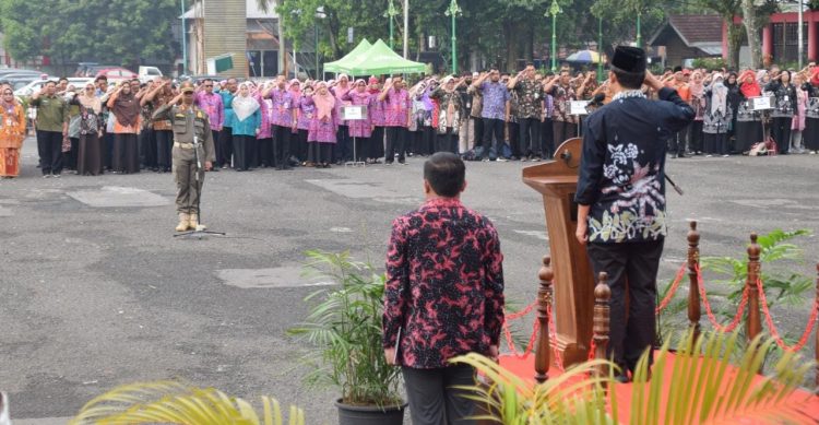 Bupati Banyumas Achmad Husein Pimpin Apel Bersama