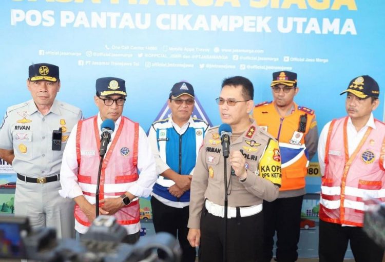 Rivan A. Purwantono: Menteri Perhubungan, Kakorlantas Polri dan Jasa Raharja Amankan Mudik di Km 70 Tol Cikarang Utama