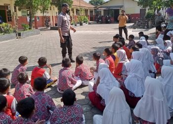 Polisi Sahabat Anak, Sambangi Siswa SDN 3 Lesmana