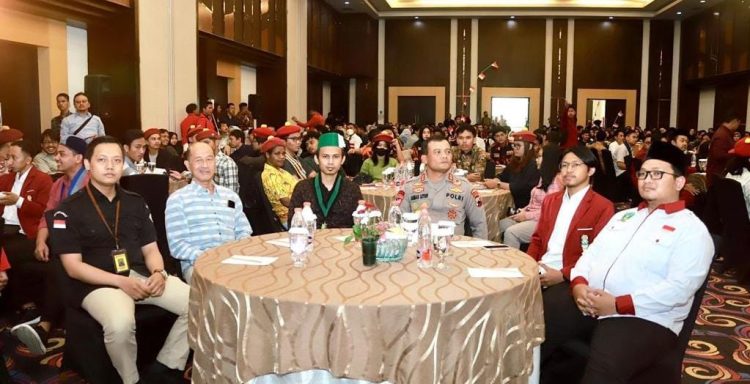 Orasi Kebangsaan Cipayung Plus , Kapolda Jateng  : Polri Libatkan Mahasiswa sebagai Cooling System Pemilu 2024