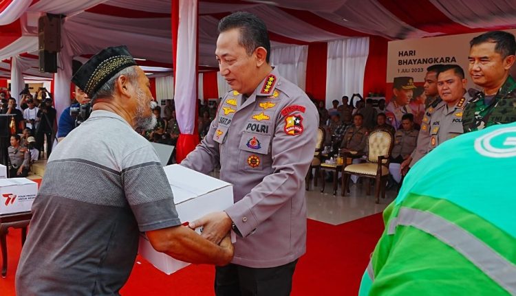 Gelar Baksos dalam Rangka Hari Bhayangkara ke-77, Kapolri Ingin Polri Selalu Bersama Masyarakat
