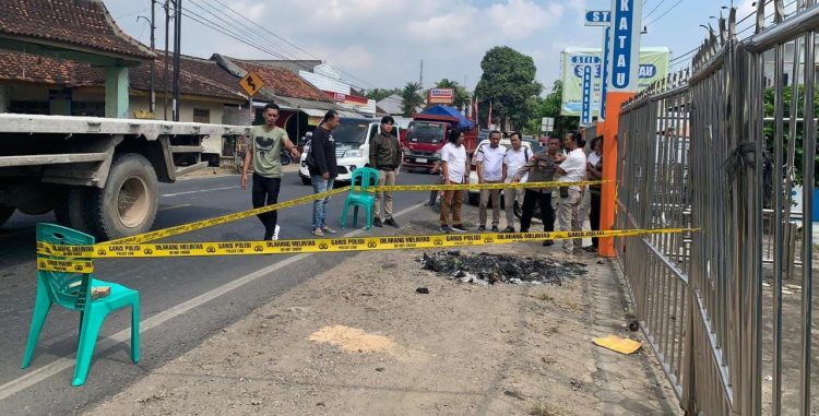 Pria Diduga ODGJ Ditemukan Tewas di Tepi Jalan Lintas Barat Sumatera