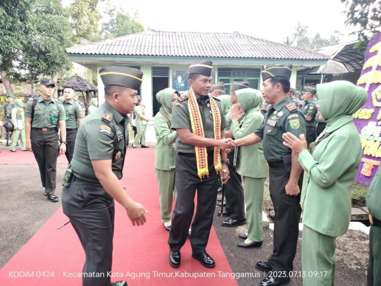 Kunjungan Kerja Danrem 043/Gatam dan Ketua Persit Kartika Chandra Kirana Korcab Rem 043 PD II/SWJ ke Kodim 0424/Tanggamus.