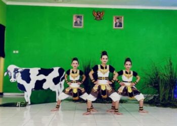 “Tari Ngangon” SD N Karangmangu Baturraden Juara 1 FLS2N Jawa Tengah