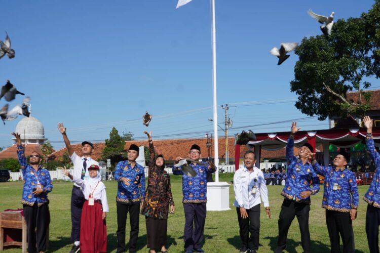 Buka MPLS Siswa Baru, Bupati Banyumas Larang Perploncoan dan Bullying