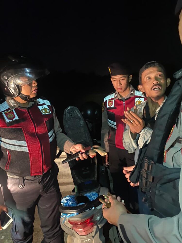 Bawa Sajam, Warga Pantura Yang Mengaku Dukun Diamankan Polisi