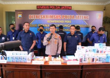 Ratusan Handphone “Black Market” Disita Polda Jateng, Dua Tersangka Diamankan