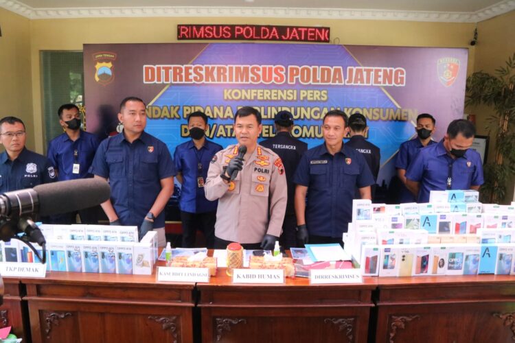Ratusan Handphone “Black Market” Disita Polda Jateng, Dua Tersangka Diamankan