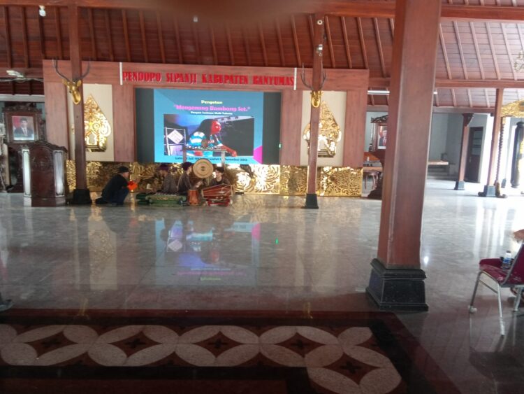 Mengenang Bambang Set, Konsistensi dan Kontroversi Radar Banyumas