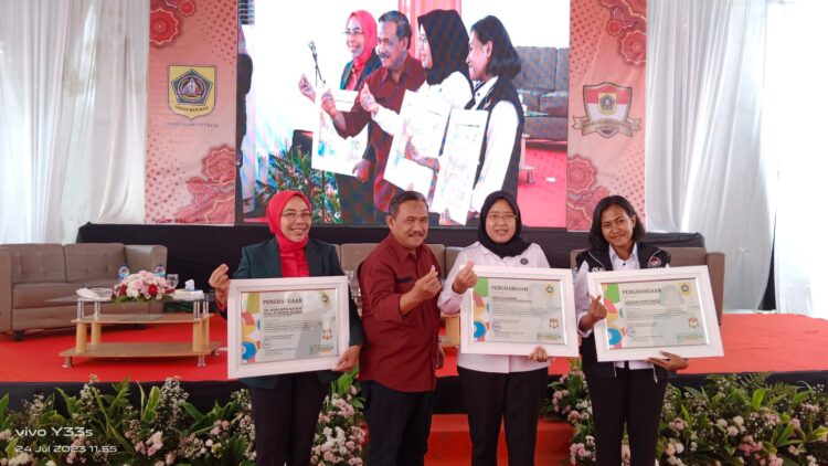 dr. Ninik Setya Hastuti Jadi Salah Satu Narasumber Sosialisasi Pencegahan, Pemberantasan, Penyalahgunaan Dan Peredaran Gelap Narkotika (P4GN) Yang Diselenggarakan Bakesbangpol Kabupaten Bogor