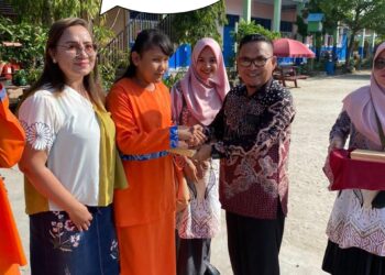 Rasti Giselli Togatorop, Siswi SMP Negeri 4 Siak Hulu, Tidak Mendapat Perhatian Dari Dinas Pendidikan