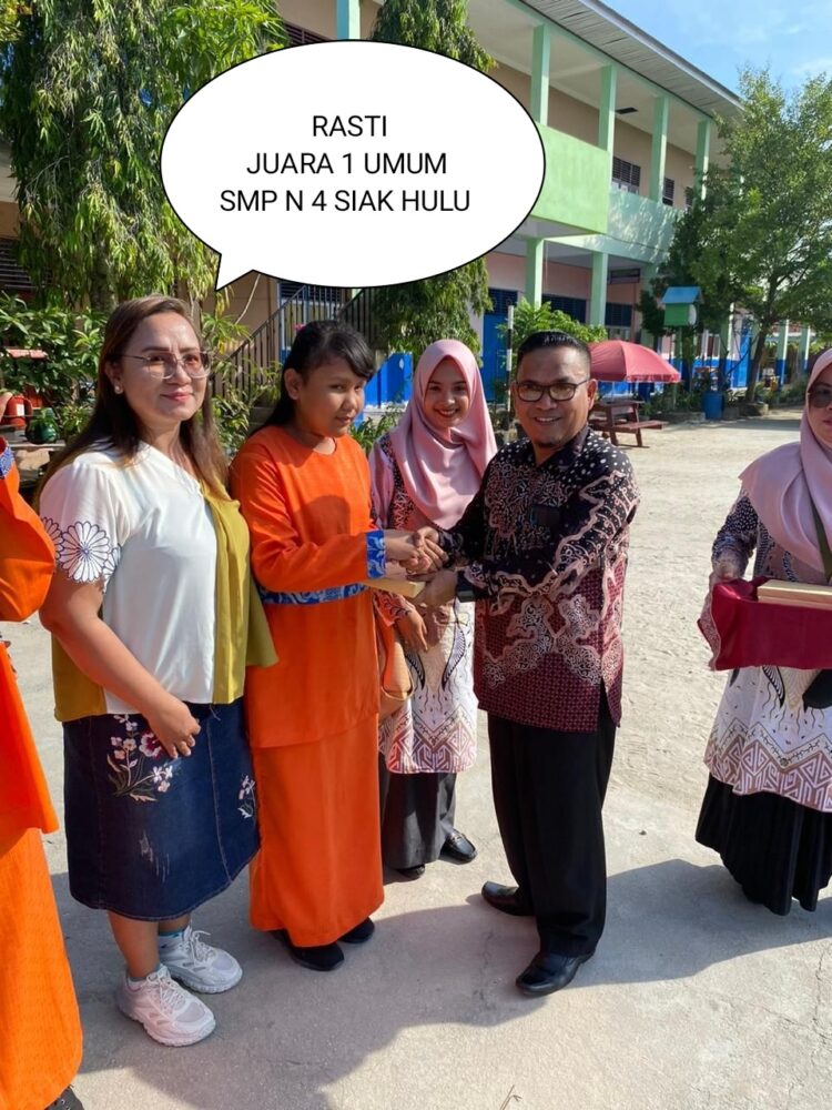 Rasti Giselli Togatorop, Siswi SMP Negeri 4 Siak Hulu, Tidak Mendapat Perhatian Dari Dinas Pendidikan