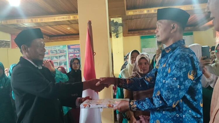 Sertijab Wali Nagari Kota Sani Dari Deswandi ke Marizal di Pimpin Camat X Koto Singkarak, Ada Apa ?