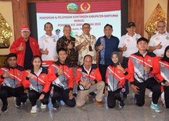 Wabup Sadewo Lepas Kontingen Porprov