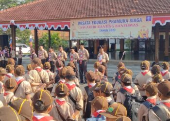 Pramuka Siaga Kwarran Banyumas Dikenalkan Tempat Bersejarah dan Permainan Tradisional