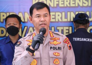 Desa Cikopomayak Menjaga Lingkungan Melalui Kegiatan Jumat Bersih