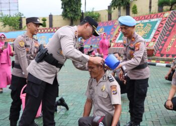 Dua Puluh Delapan Personel Polres Tanggamus Naik Pangkat